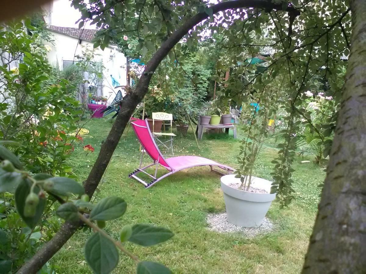 Le Parisien Hotel Saintes Eksteriør billede